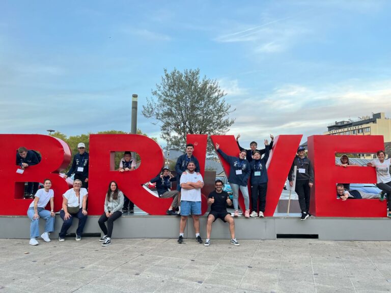 Lire la suite à propos de l’article Championnats de France de Canoë-Kayak Adapté : un week-end exceptionnel pour les jeunes de l’IME !