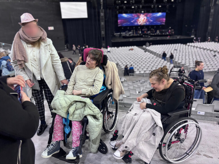 Lire la suite à propos de l’article Soirée années 80 pour la MAS