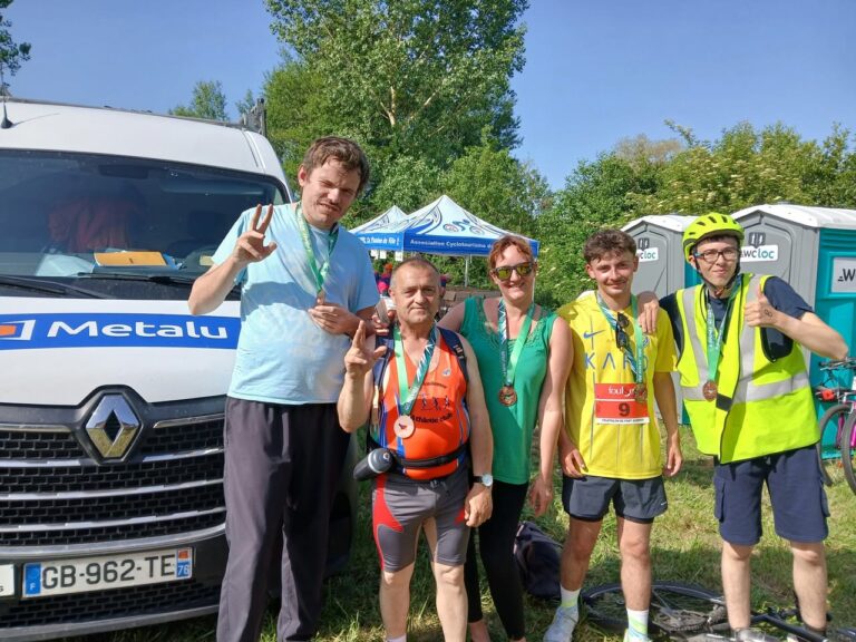 Lire la suite à propos de l’article Le foyer la Licorne au départ du triathlon